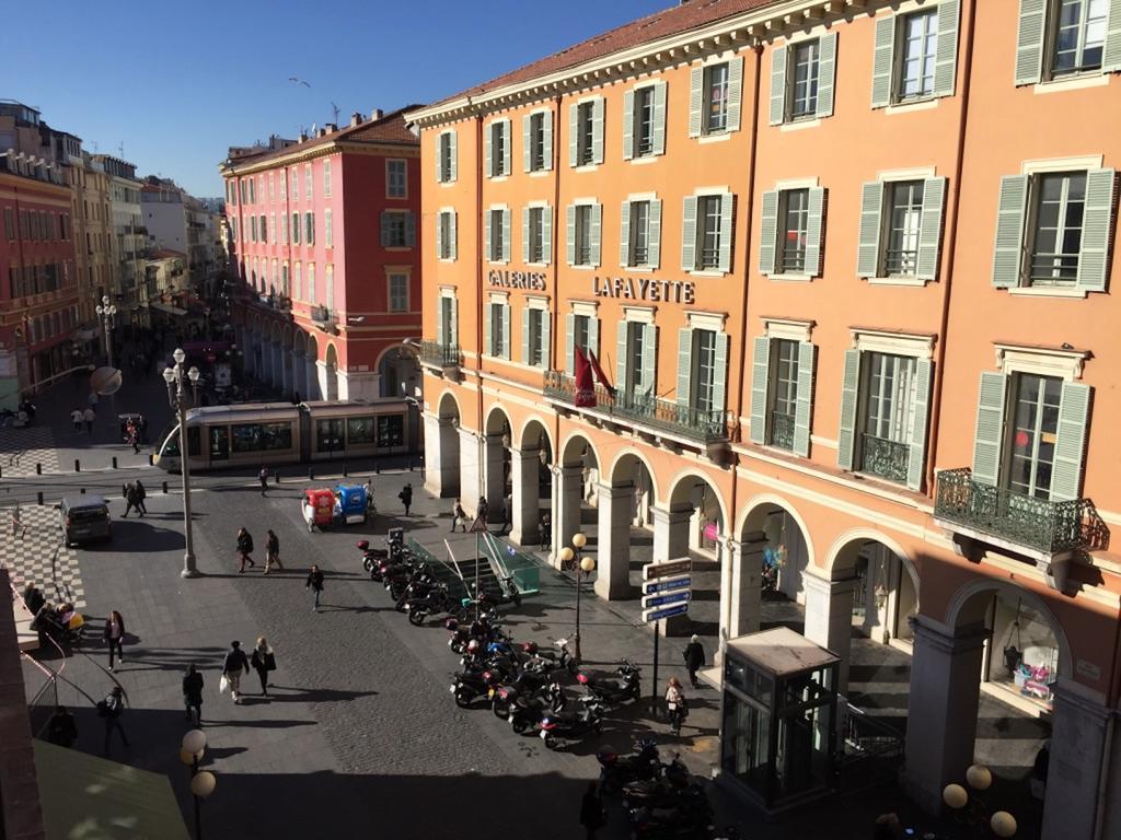 2 Bedrooms Appartement In Central Location On The Famous Place Massena Nice Exterior foto